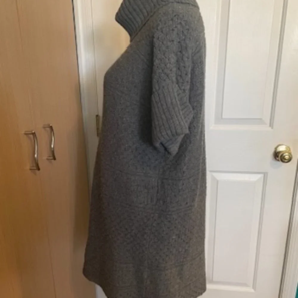 Like New! Nine West Wool Blend Gray Sweater Dress Size S - Picture 9 of 13